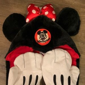 Disney Mickey Mouse Winter Hat with Gloves